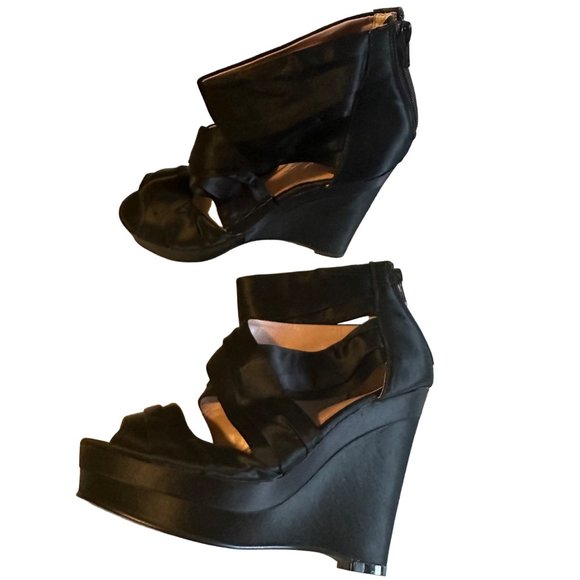 Gwyneth zip back black wedge heels size 7.5 M - Picture 6 of 7